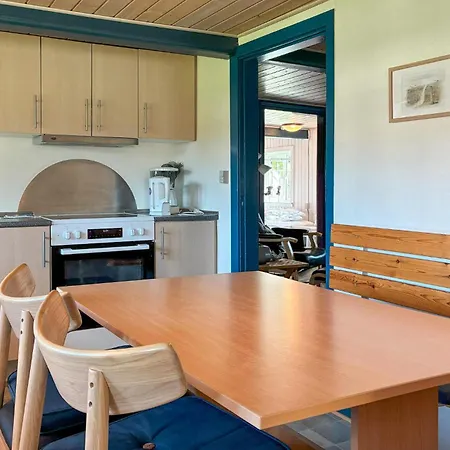 بيت للعطل 2 Bedroom Awesome In *